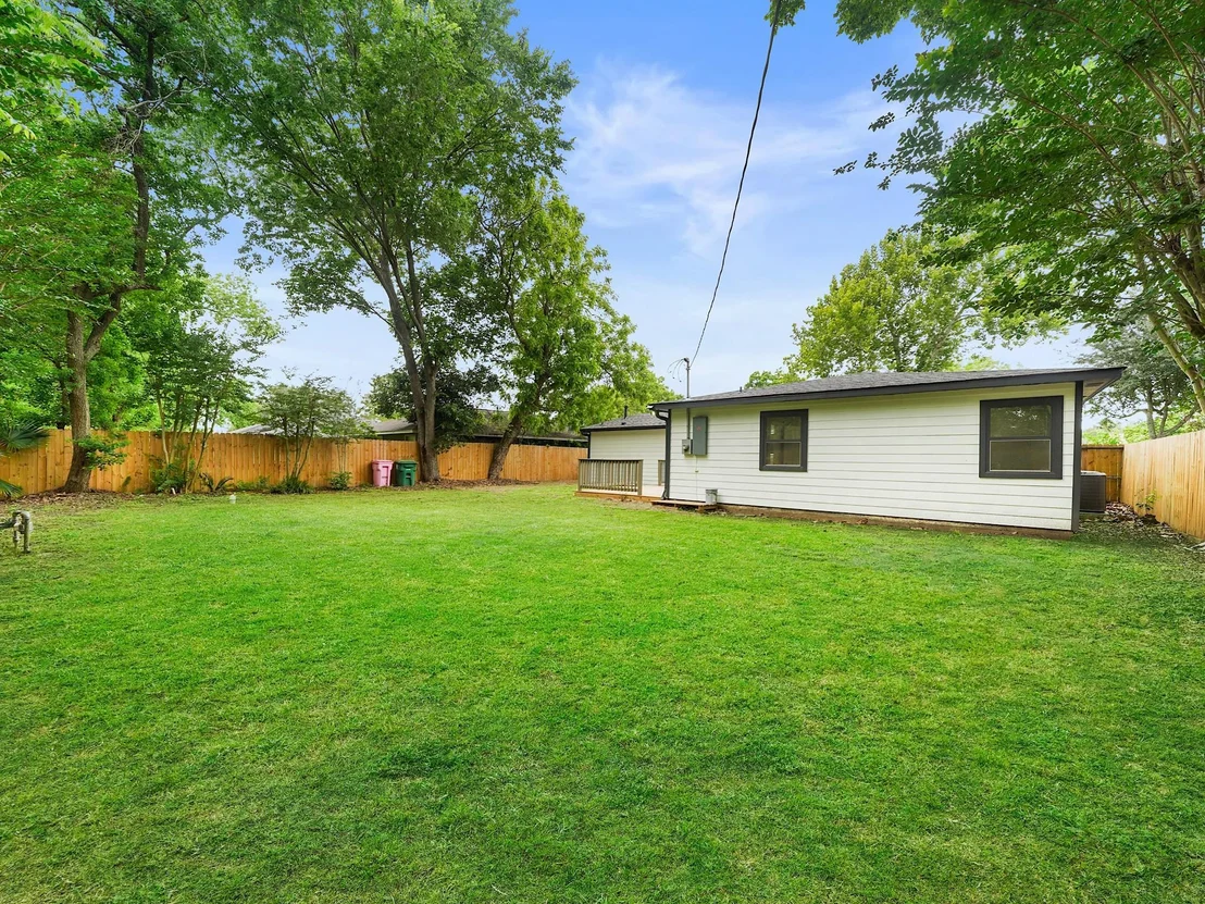 Photo of 5203 Brookmeade Drive