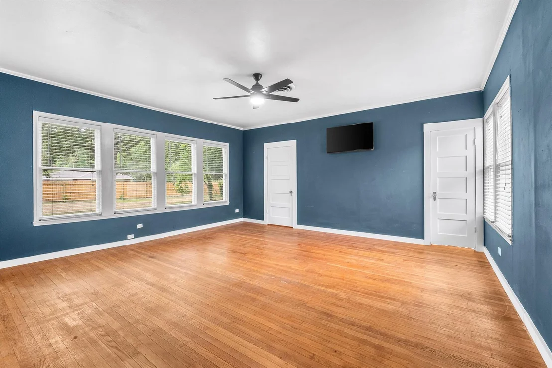 Photo of 335 N Robb Street