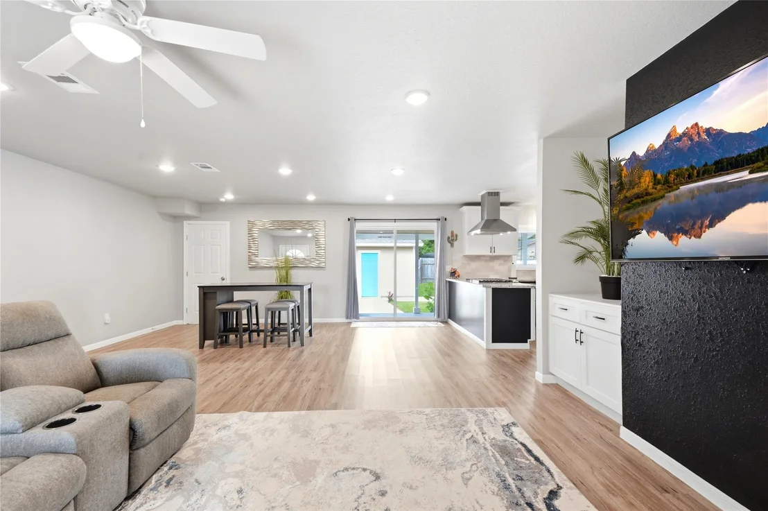 Photo of 1422 Wayside Drive