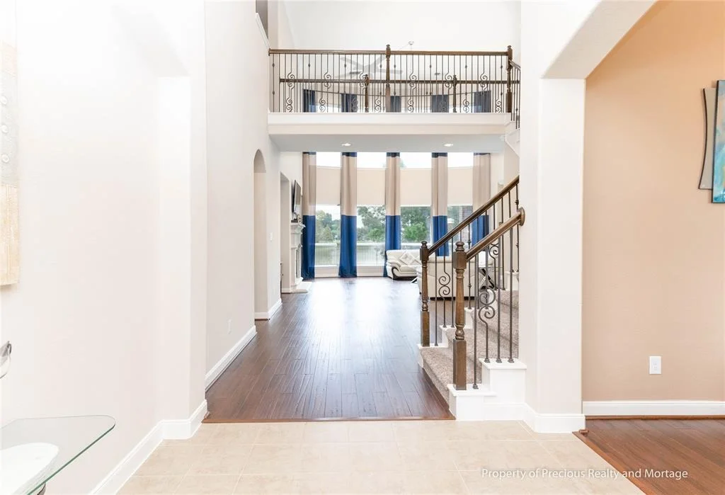 Photo of 6019 Green Meadows Lane