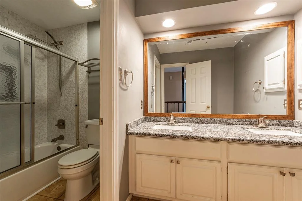 Photo of 15931 Manor Square Drive