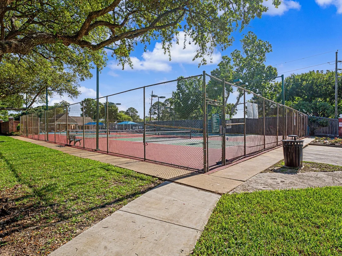 Photo of 23006 Heathercroft Drive