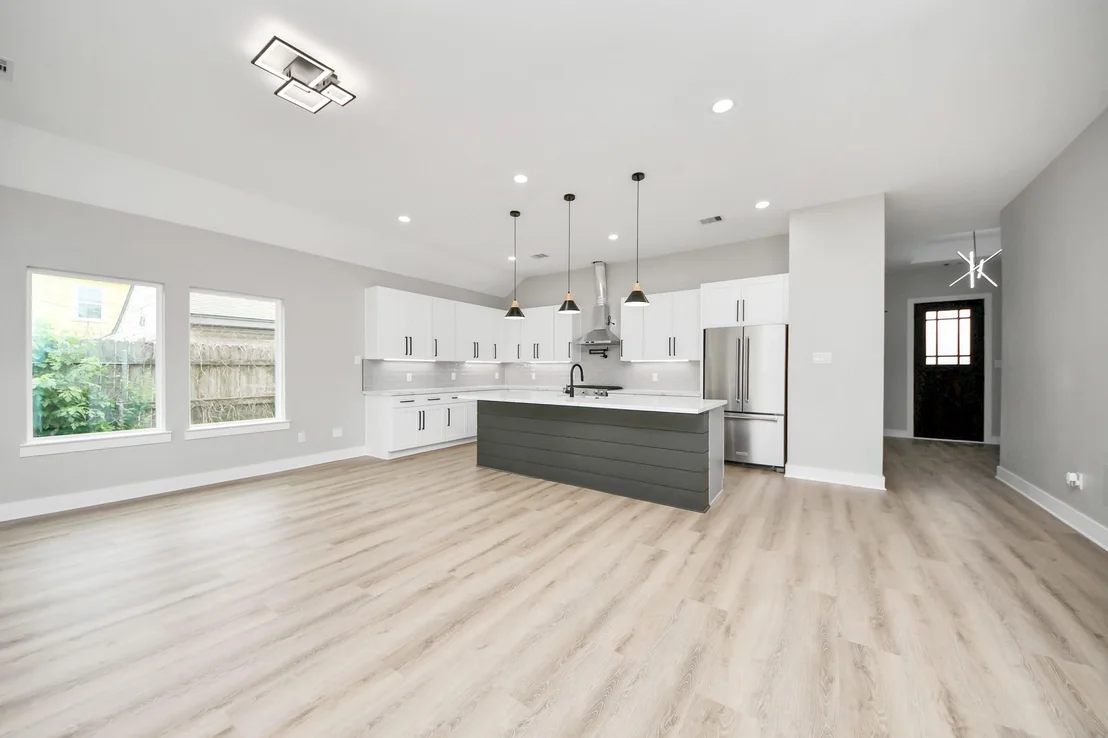 Photo of 3304 Bond Street