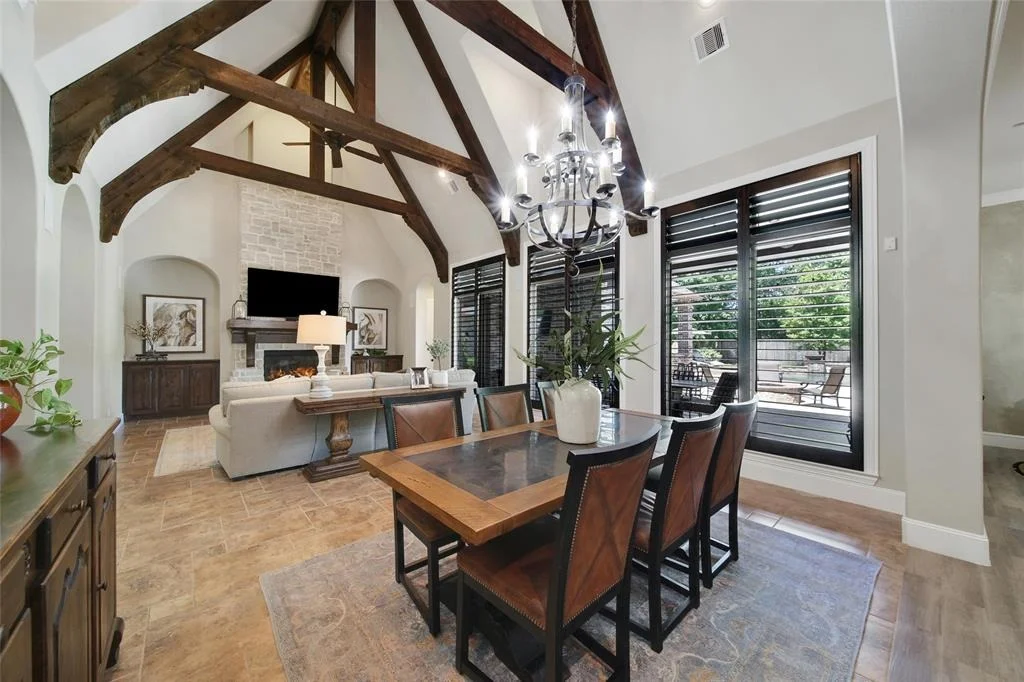 Photo of 111 N Silver Manor Circle