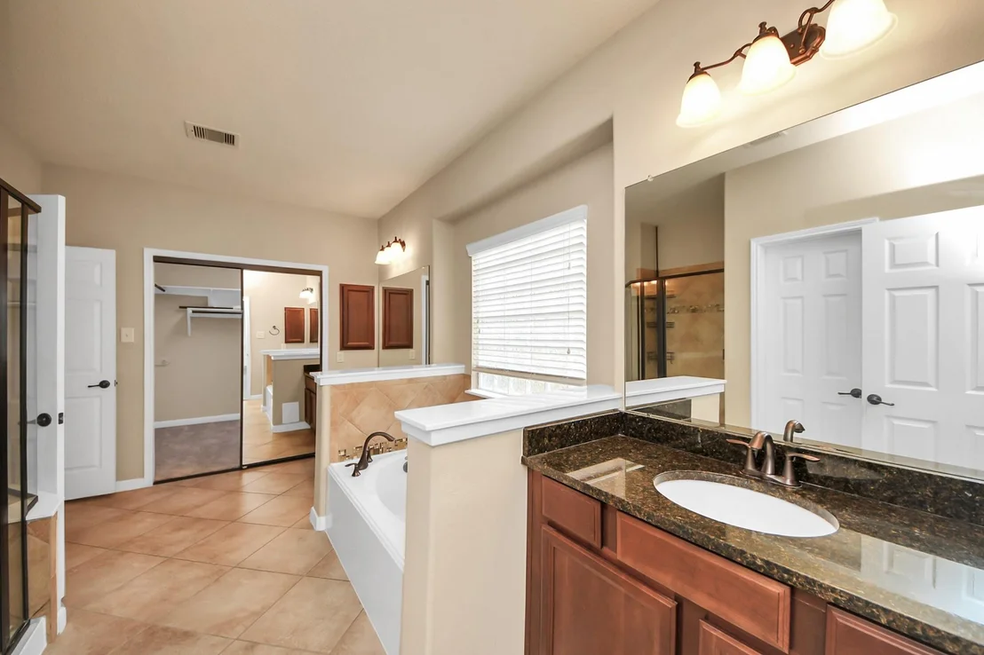 Photo of 18006 E Williams Bend Drive