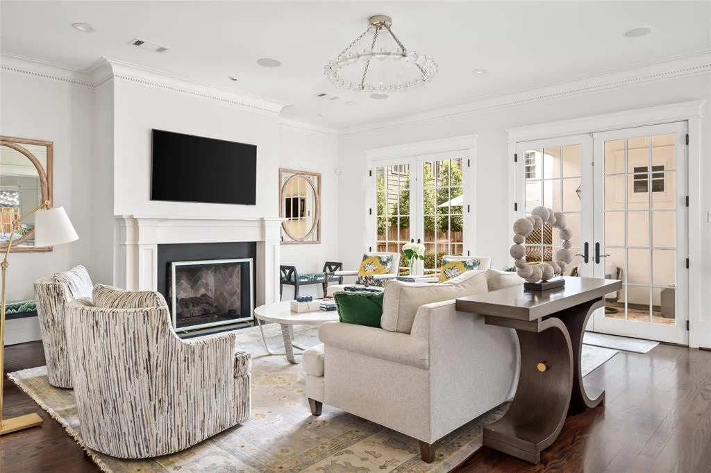 Photo of 2443 Pelham Drive
