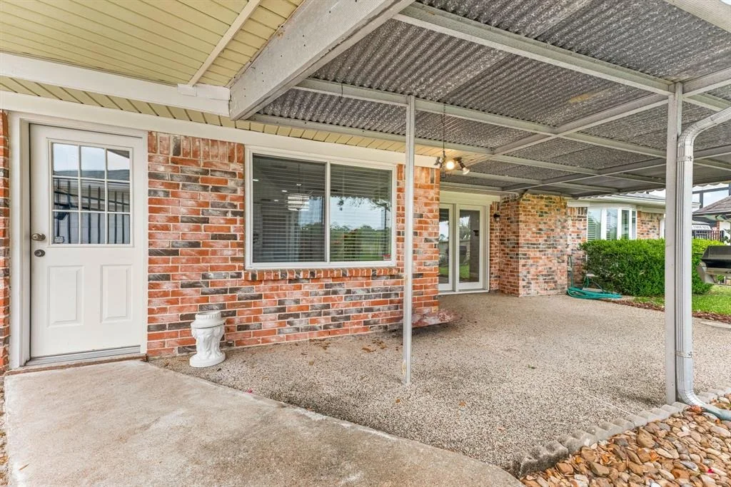 Photo of 7543 Maple Tree Drive