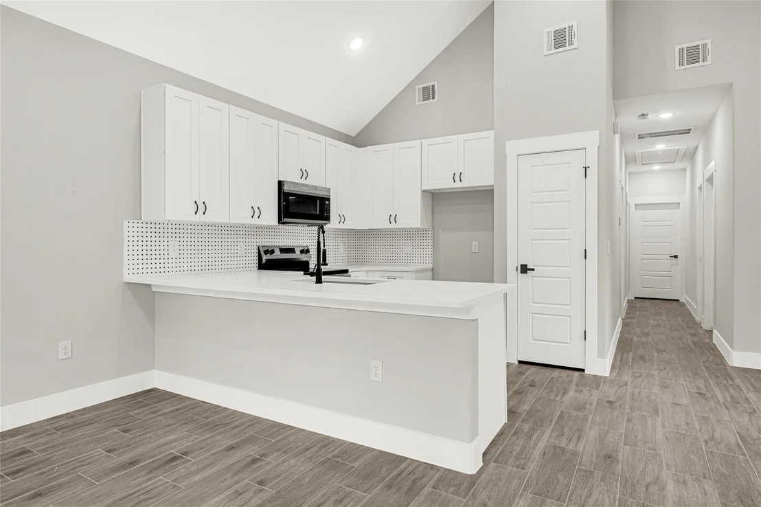 Photo of 16939 Balmoral