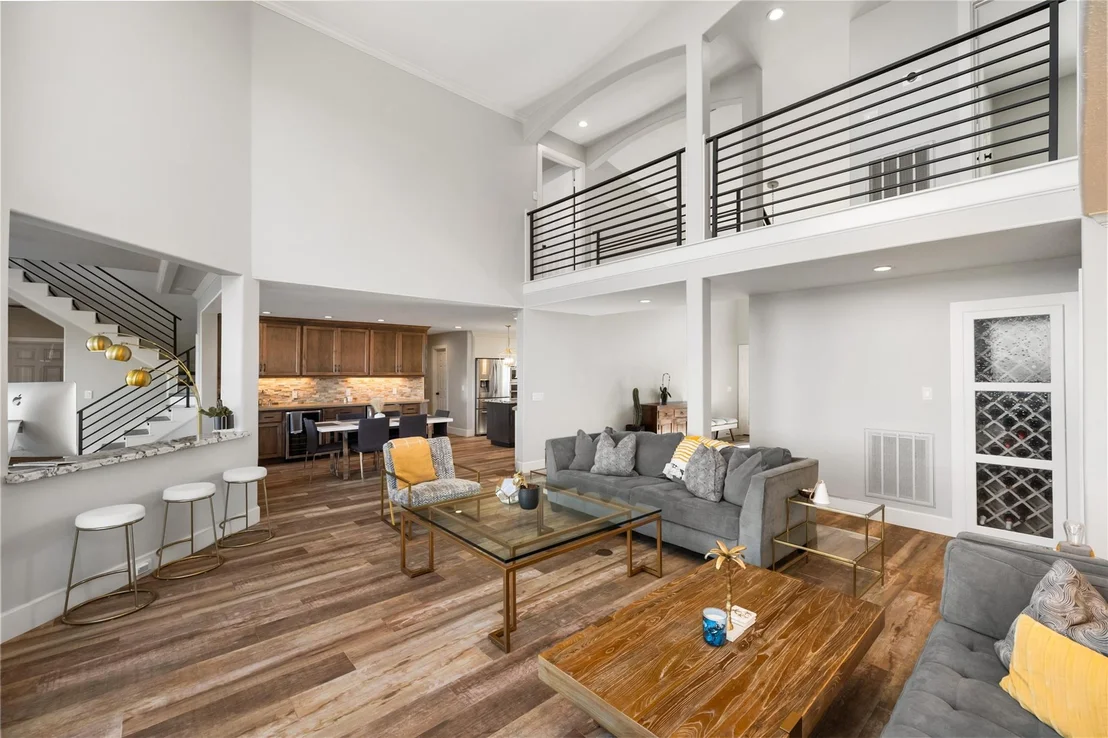 Photo of 11706 Edgewater Court