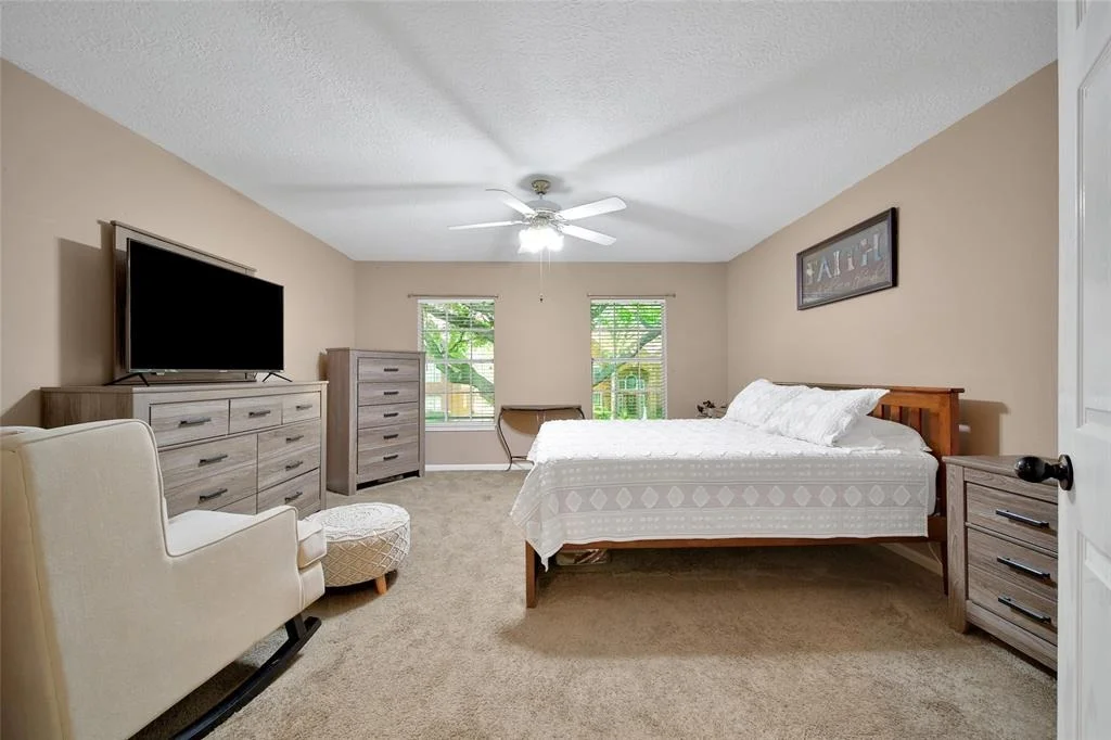Photo of 16702 Avenfield Road