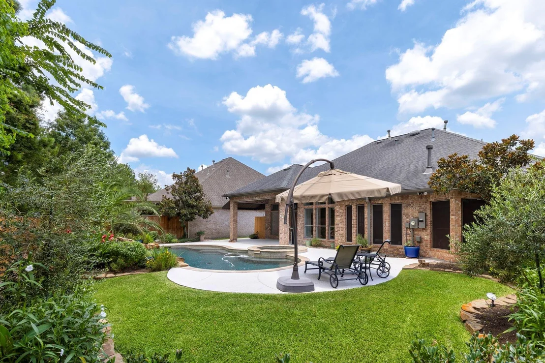 Photo of 35 Avalon Oaks Court