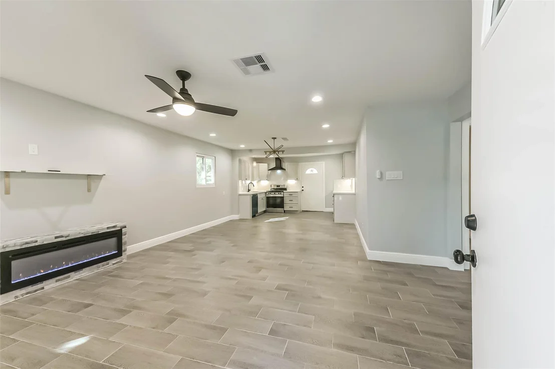 Photo of 8925 Everglade Drive