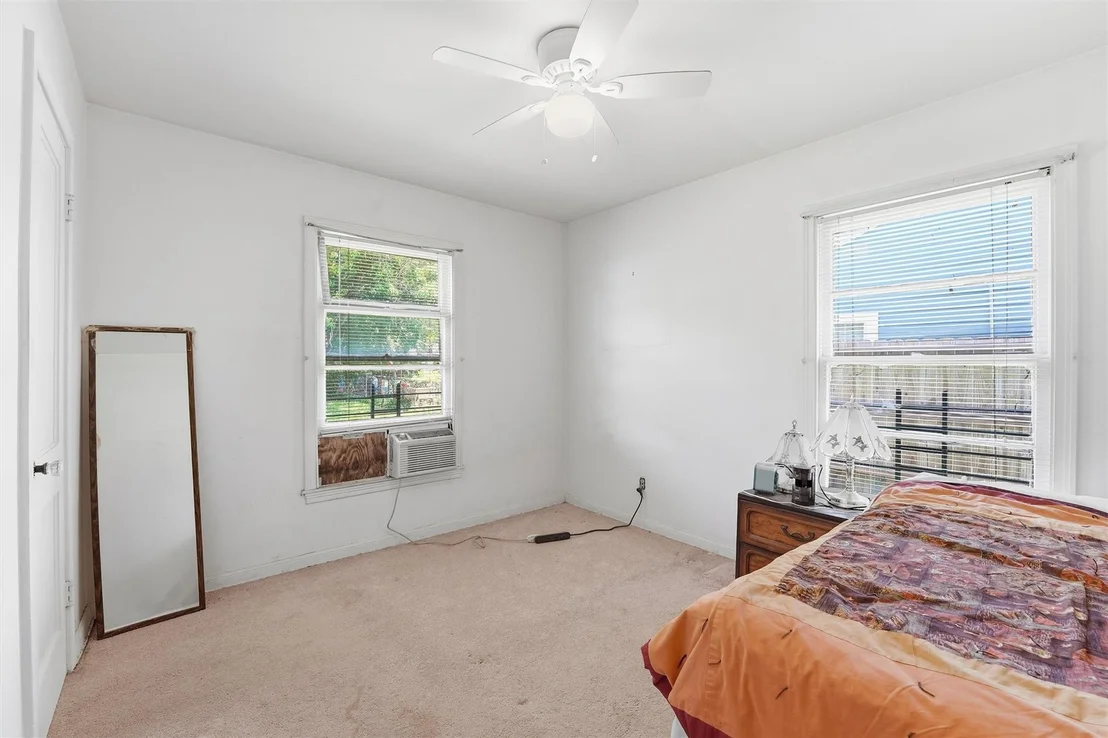 Photo of 717 Bolling Lane