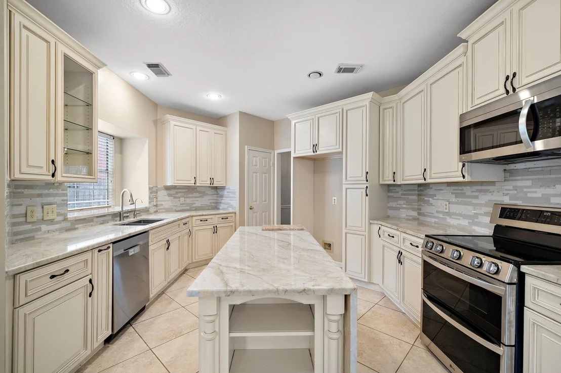 Photo of 5411 Davids Bend Drive