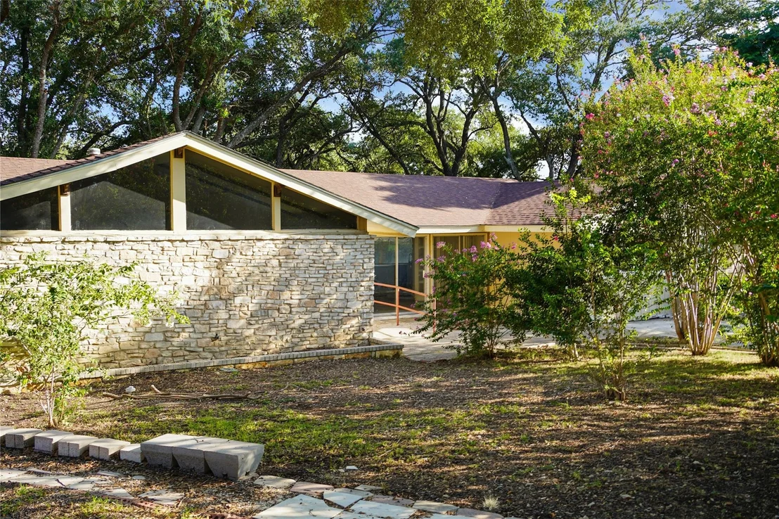 Photo of 6118 Windy Forest