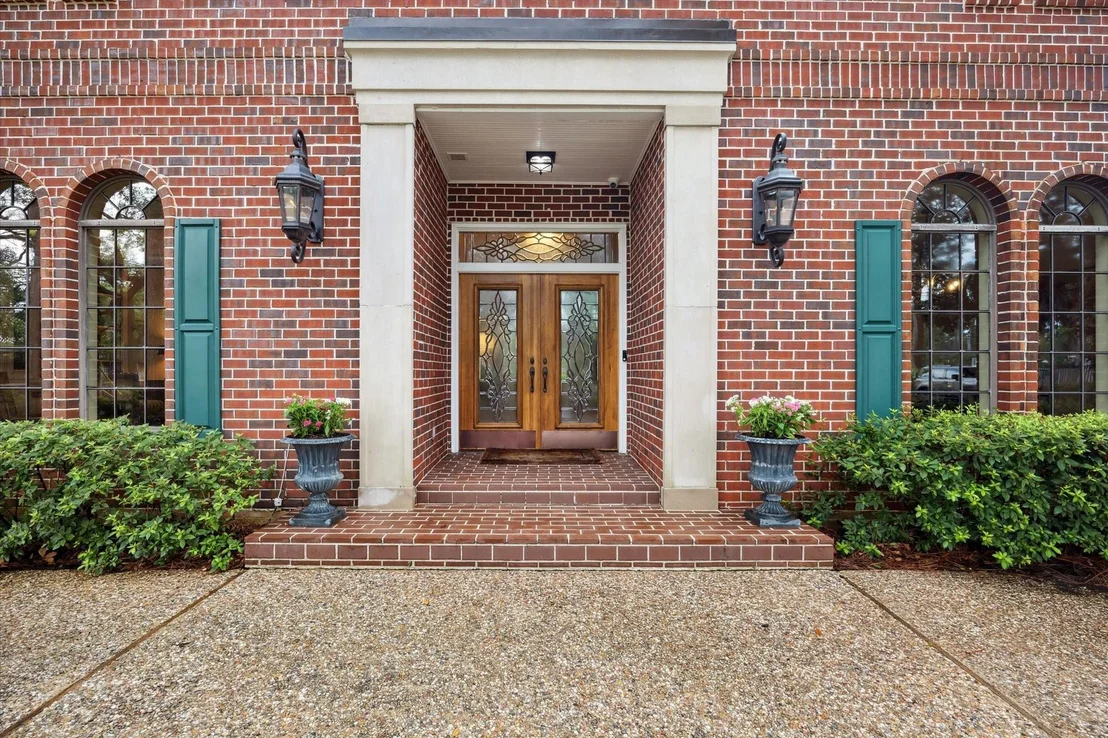 Photo of 345 Knipp Road