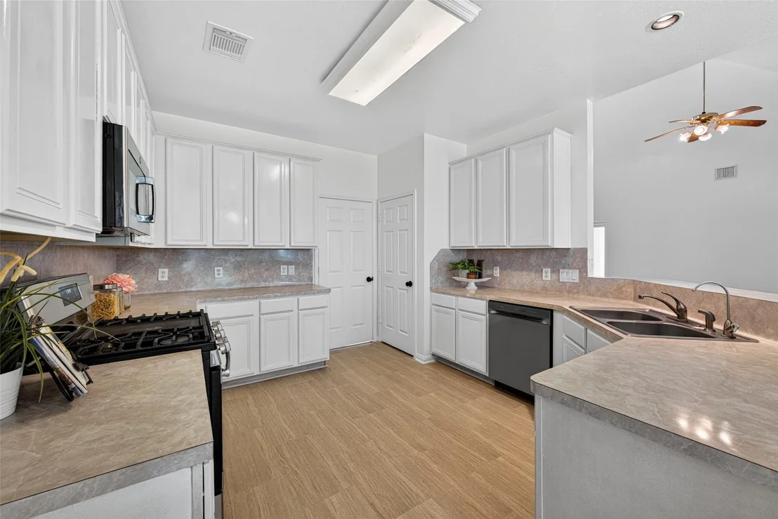 Photo of 13910 Sunset View Drive