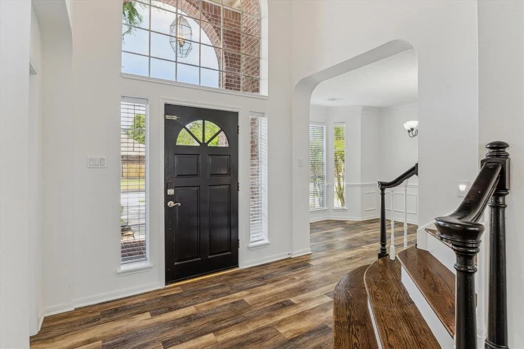 Photo of 30010 Nanton Drive