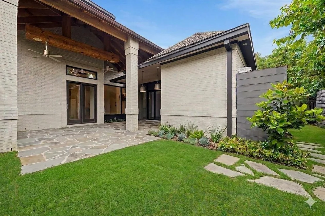 Photo of 1601 Pine Chase Drive