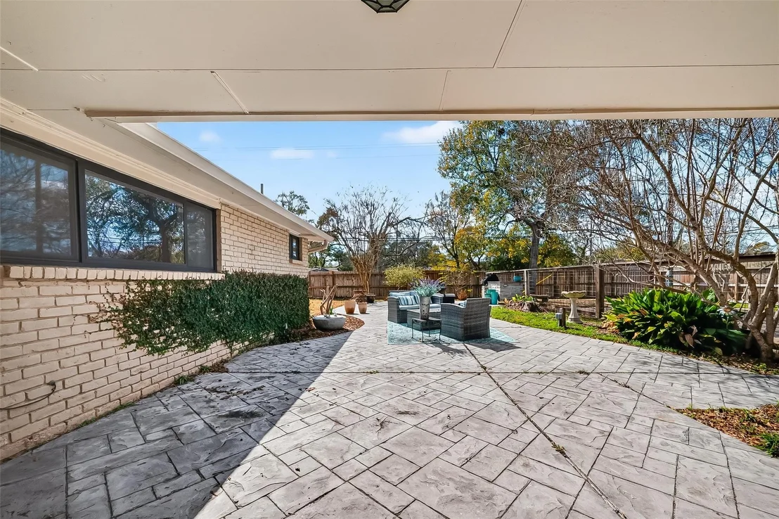 Photo of 5907 Beaudry Drive