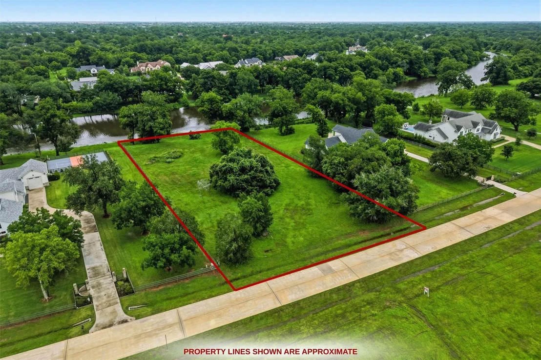 Photo of 30803 Riverlake Road