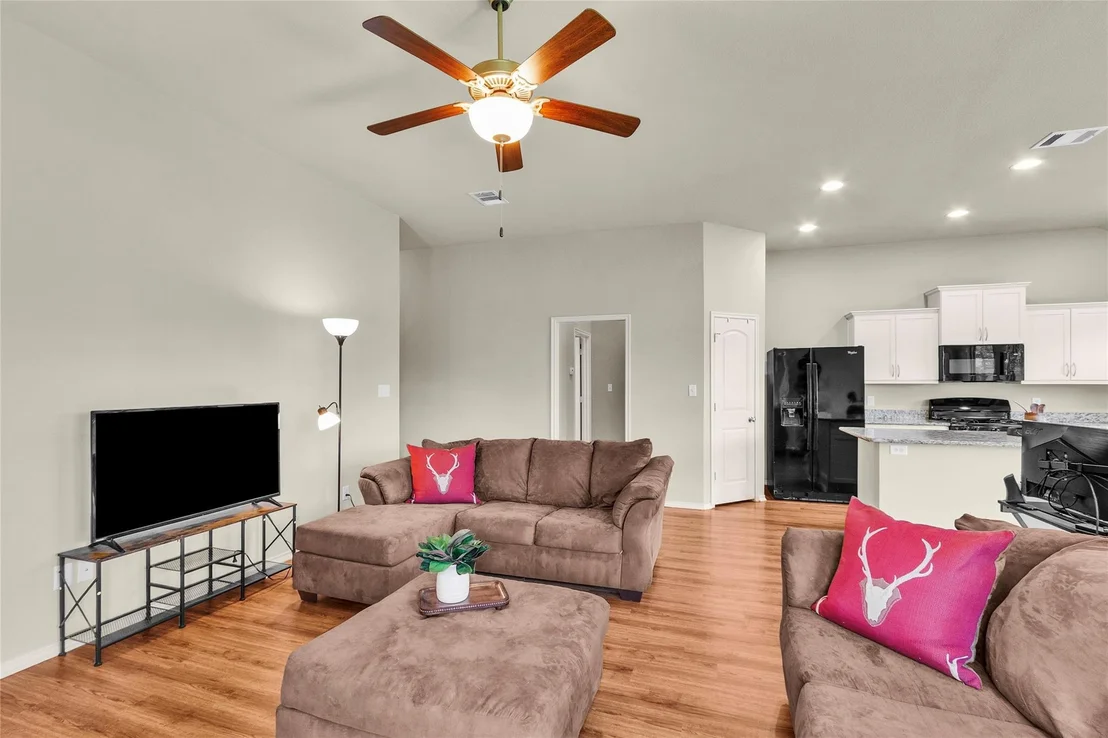 Photo of 704 Mockingbird Street