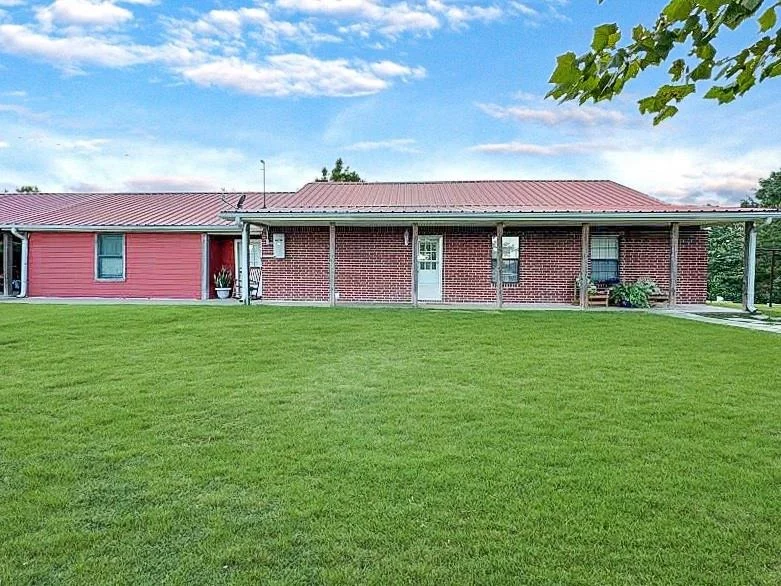 Photo of 341 Red Wolf Lane