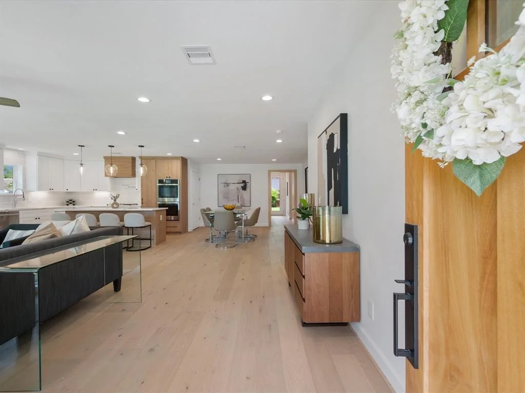 Photo of 10651 Mayfield Road
