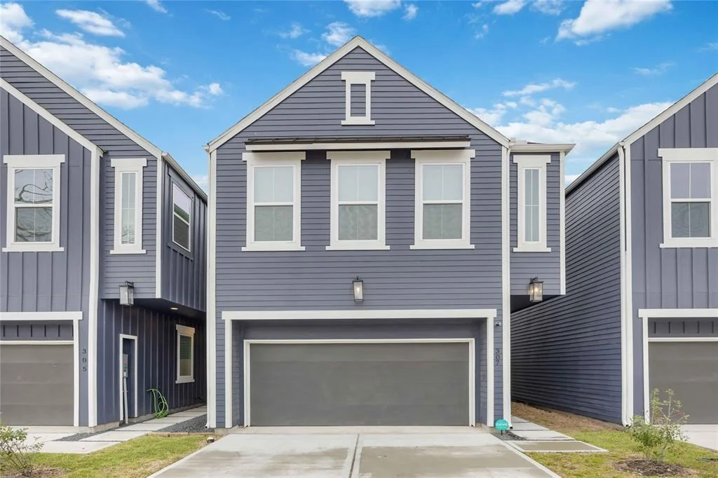 Photo of 320 Charlock Street