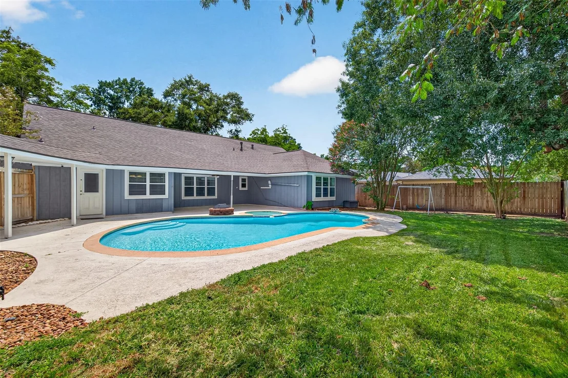 Photo of 25506 Many Oak Drive