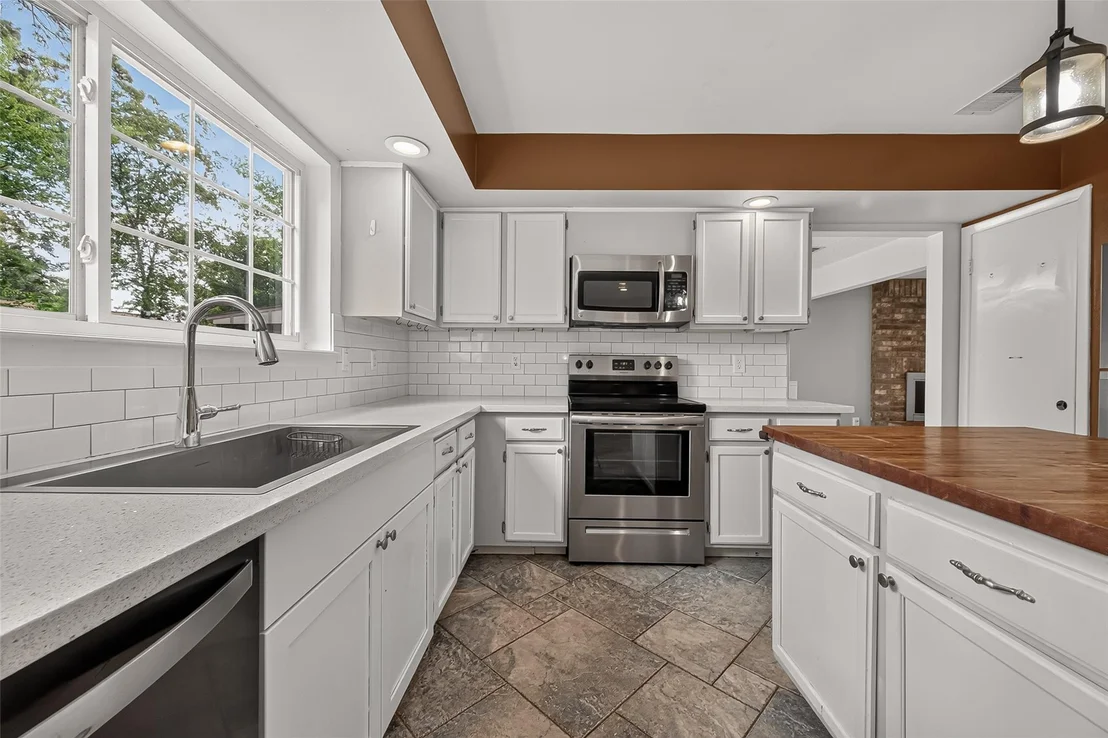 Photo of 25310 Mill Pond Lane