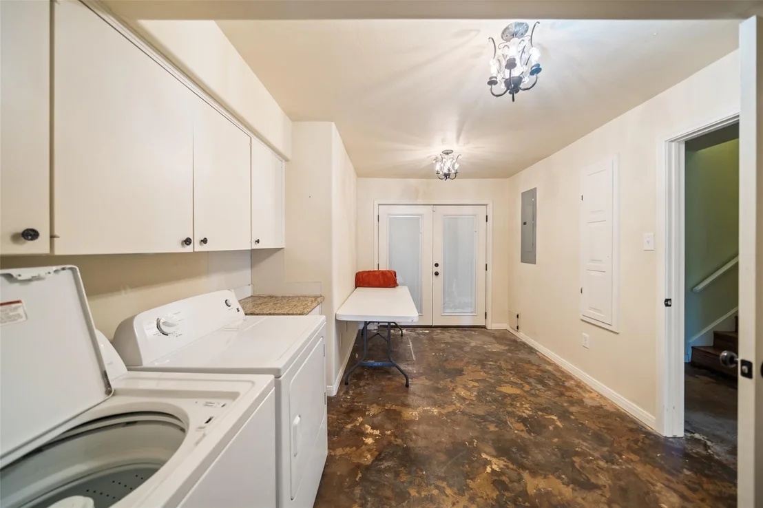 Photo of 121 Holiday Lane