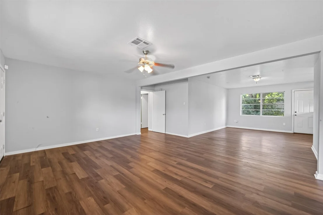 Photo of 3918 Tavenor Lane