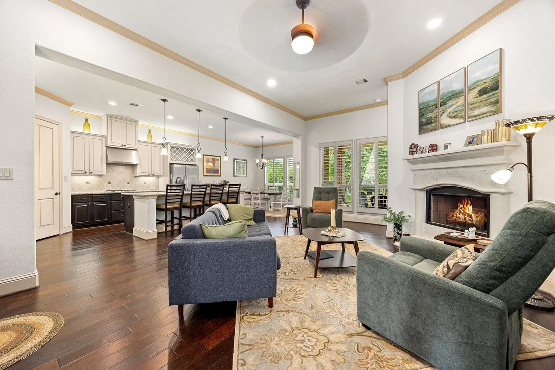 Photo of 10 Cottage Glen Lane