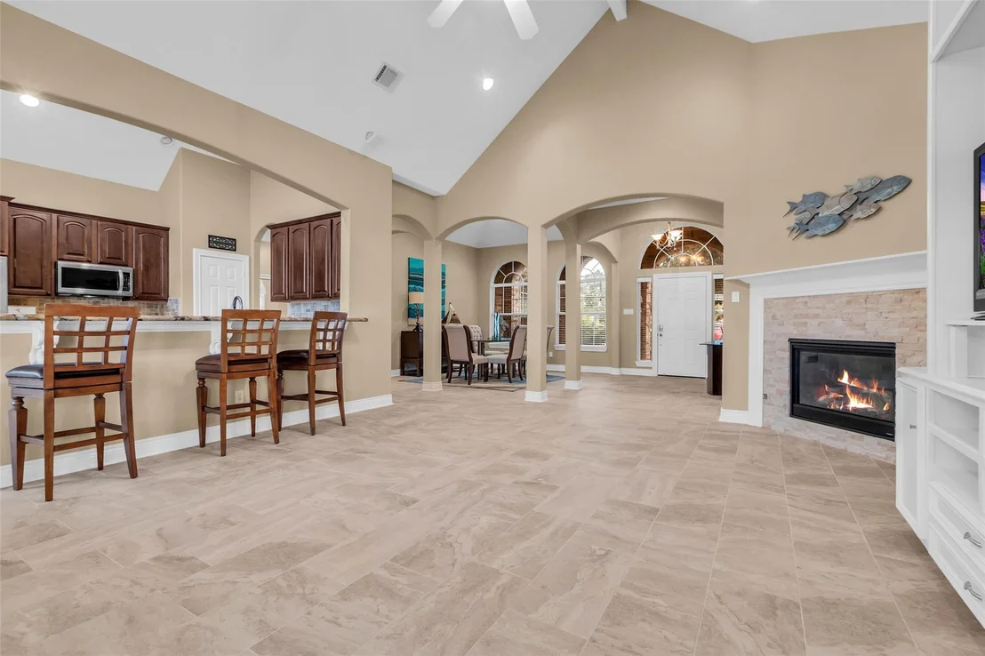 Photo of 14030 Shoreline Drive