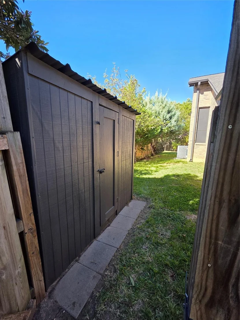 Photo of 3437 Columbia Drive