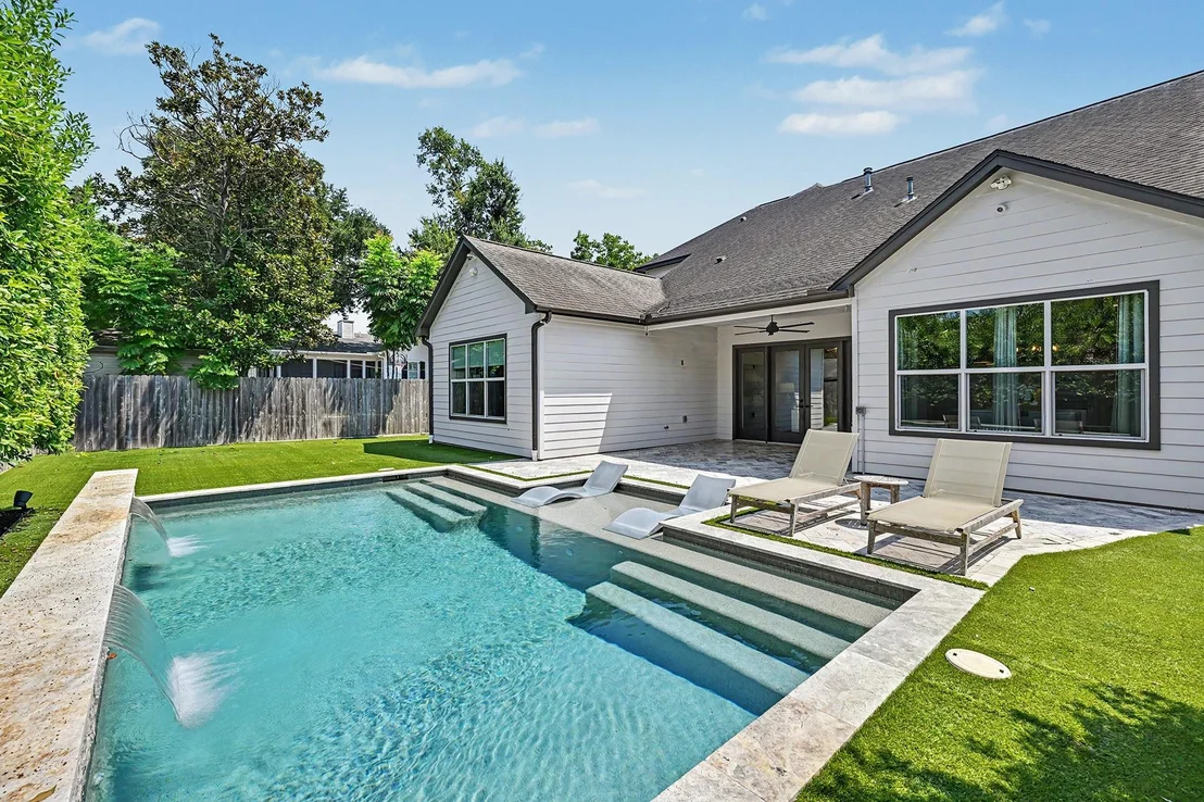 Photo of 1906 Gardenia Drive