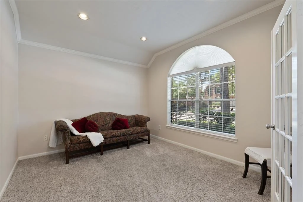 Photo of 20918 Clovermeadow