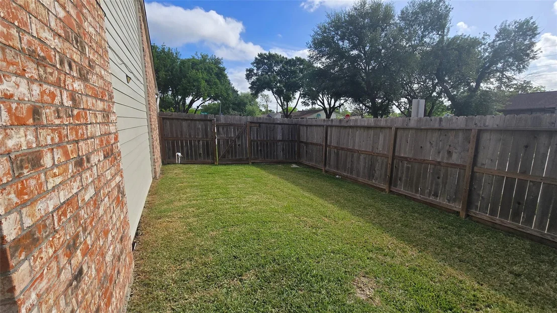 Photo of 6934 Tara Drive