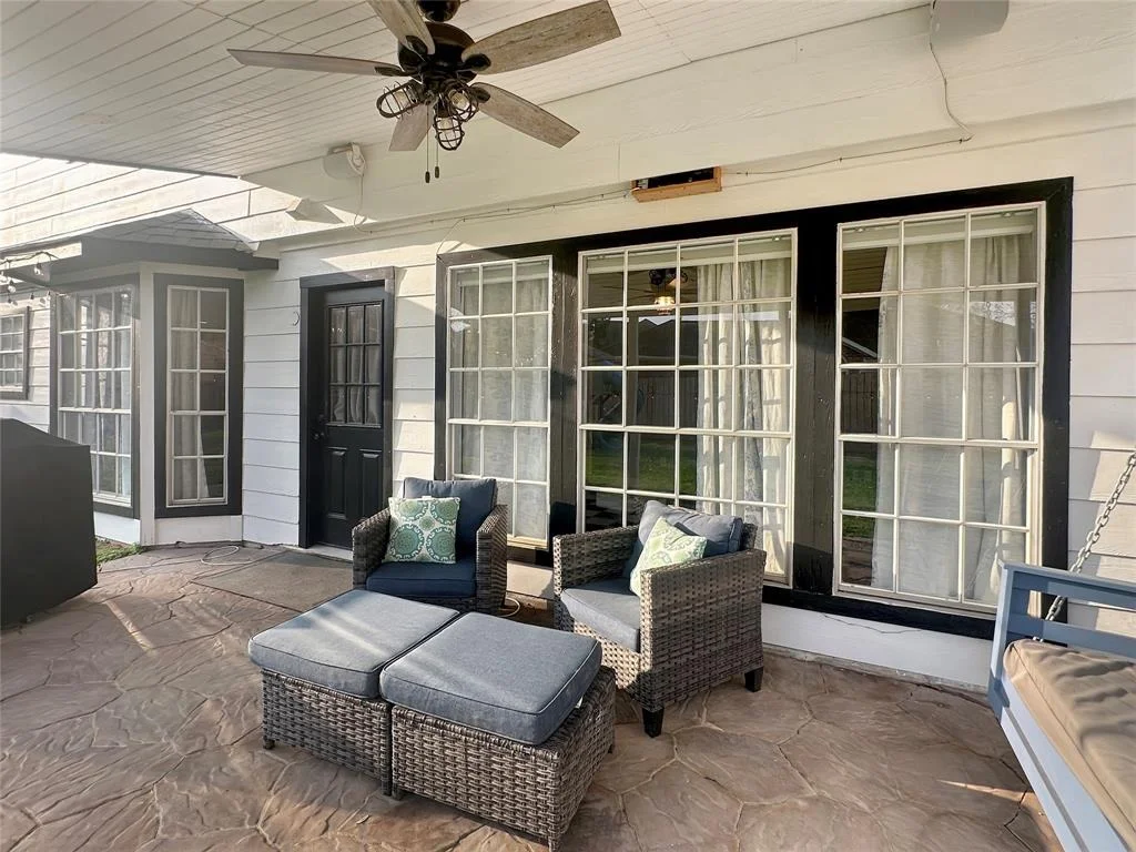 Photo of 23935 Scrivener Lane