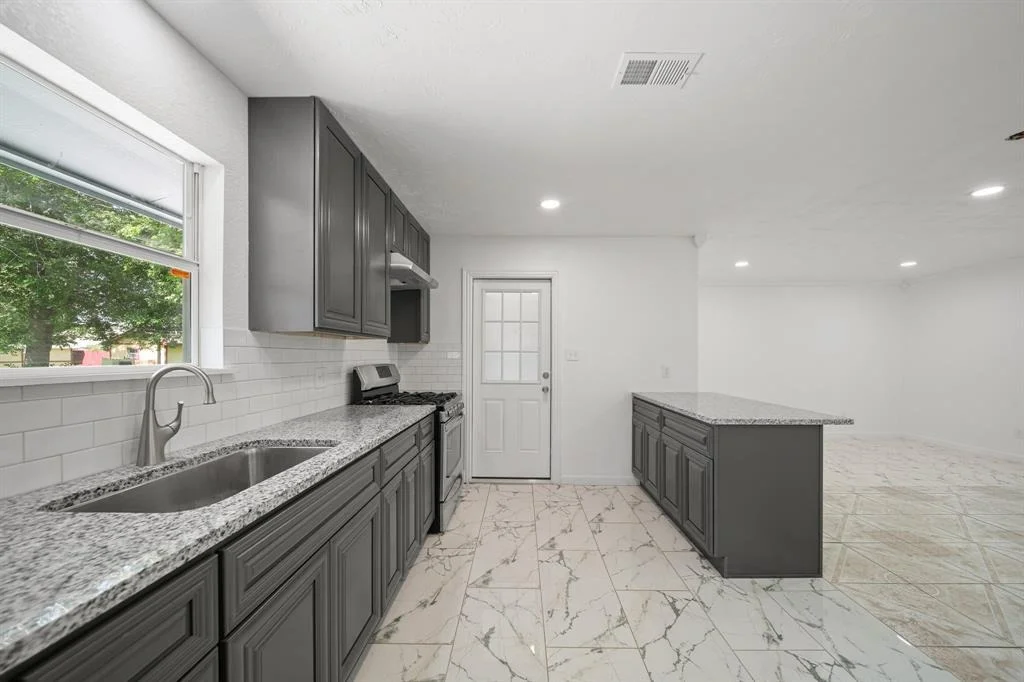 Photo of 3210 Thornwood Drive
