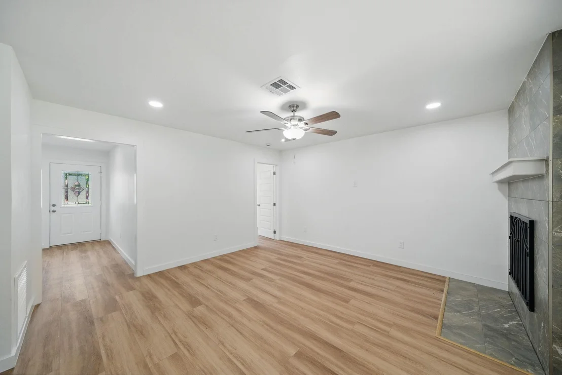 Photo of 9711 Derrik Drive