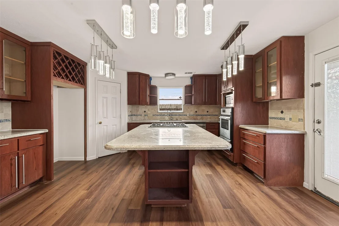 Photo of 15910 Clayton Bend Drive