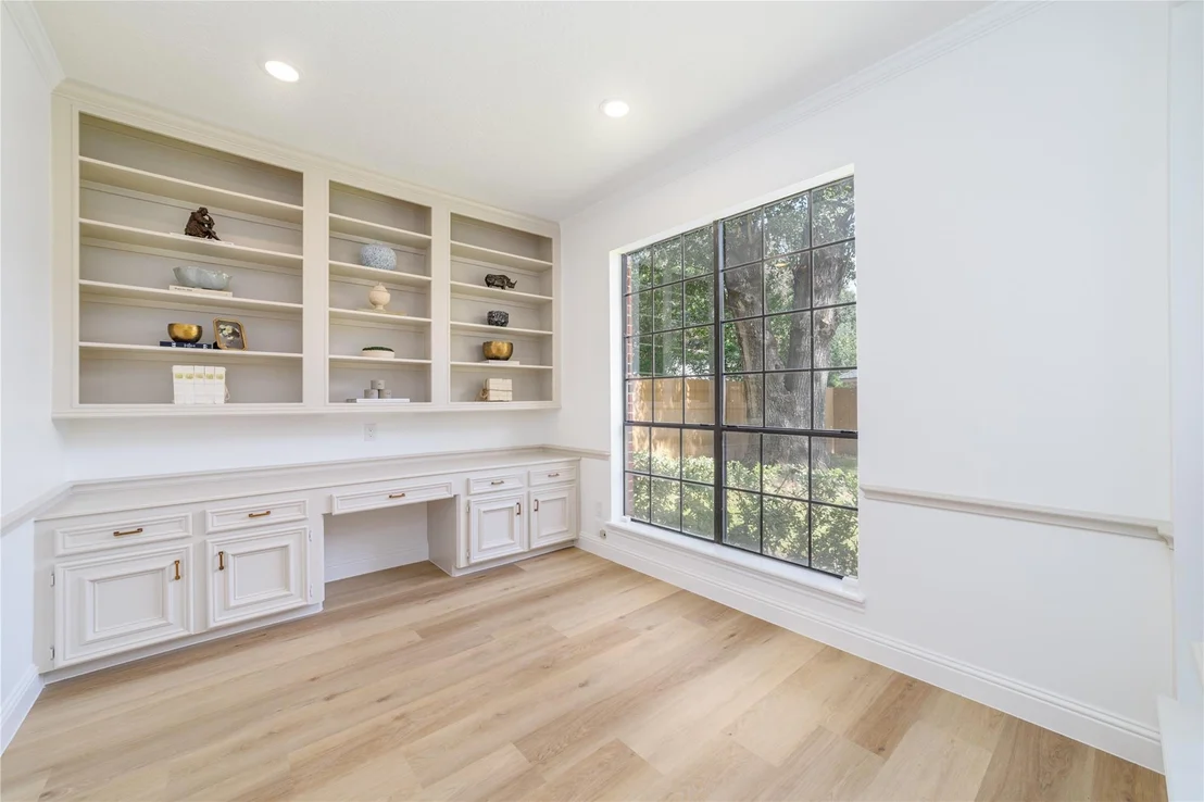 Photo of 16006 Winchmore Hill Drive