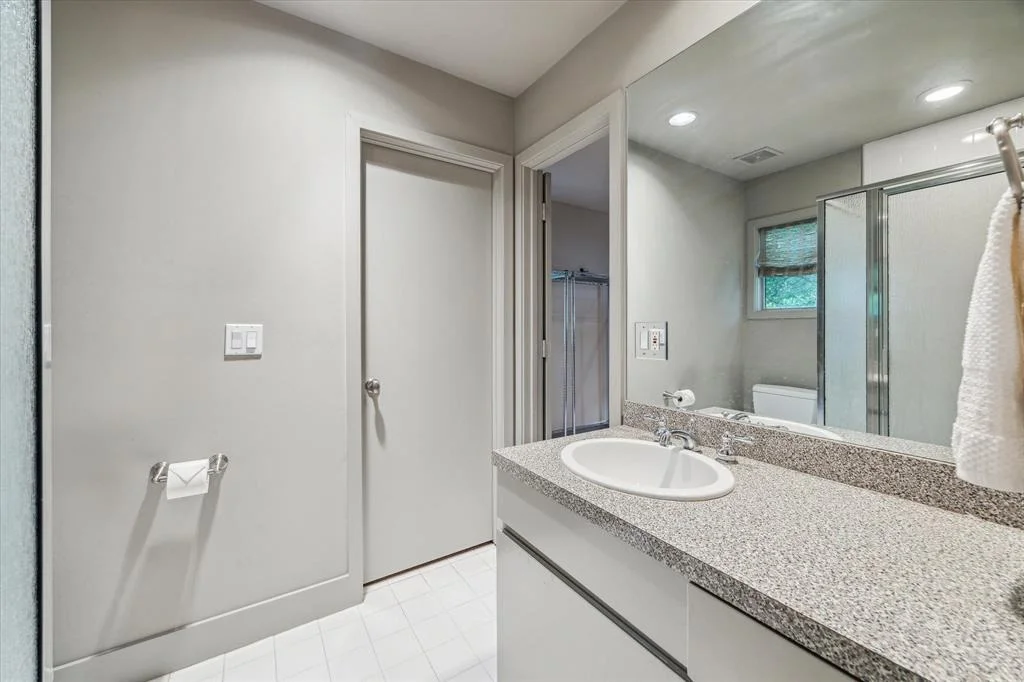 Photo of 2949 Chevy Chase Drive