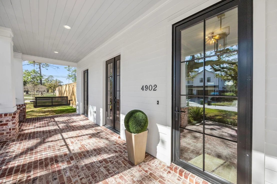 Photo of 4902 Oak Forest Drive