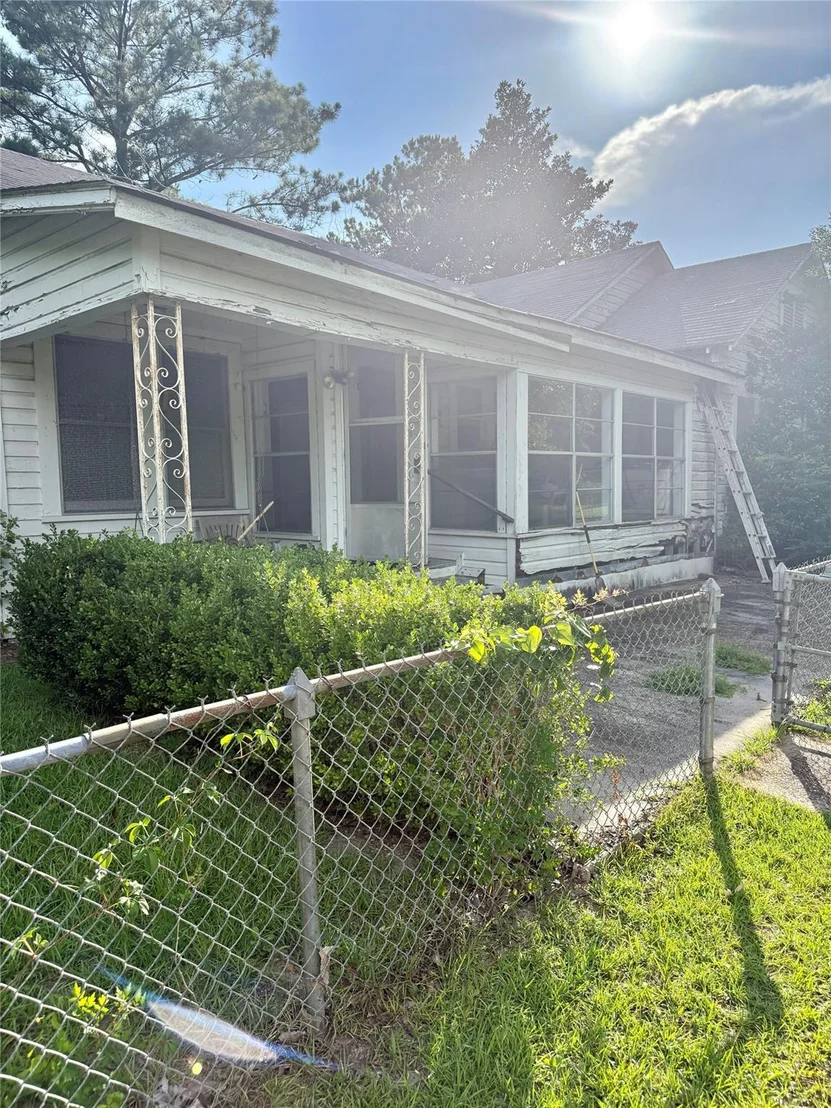 Photo of 809 W Elder