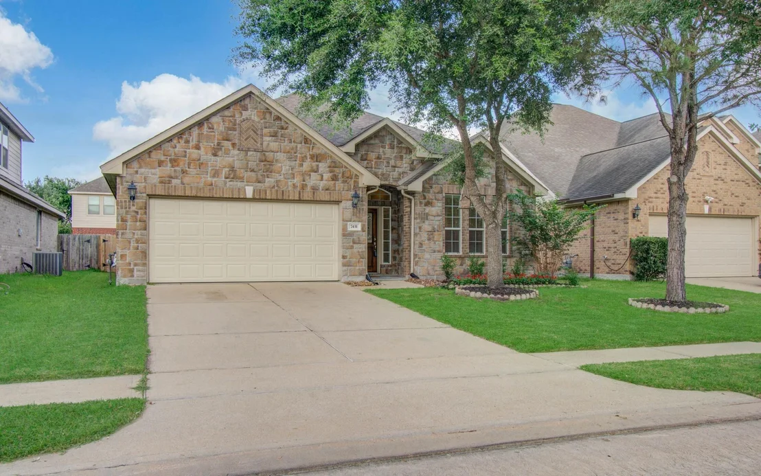 Photo of 7431 Avalon Trace