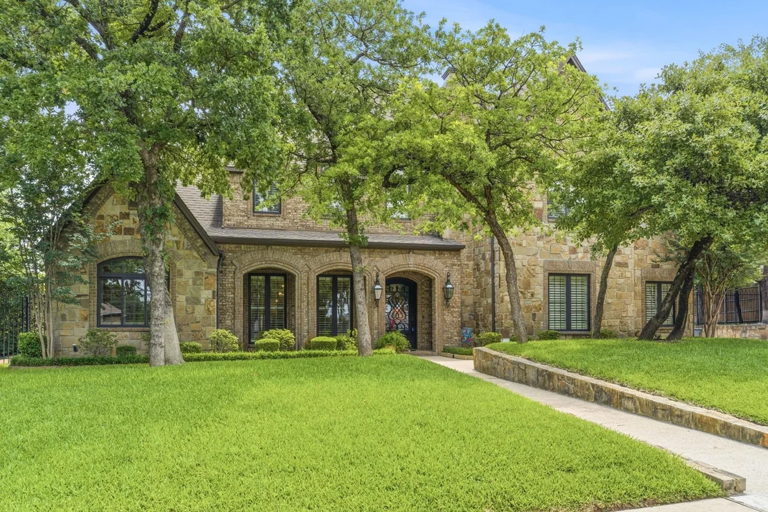 Photo of 1725 Biltmore Drive