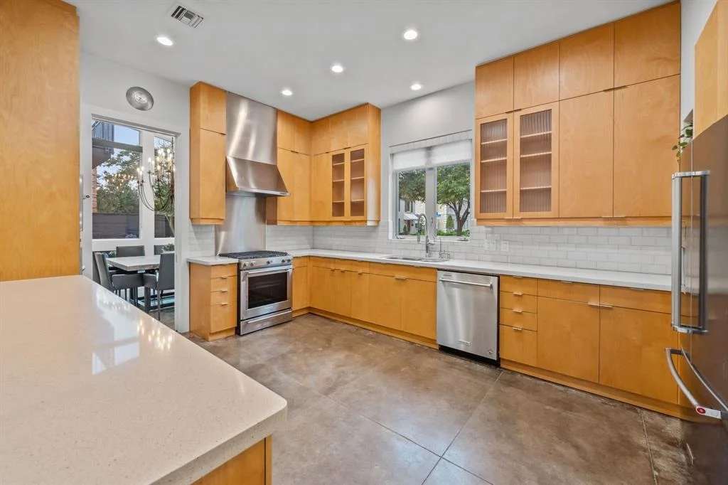 Photo of 4102 Coleridge